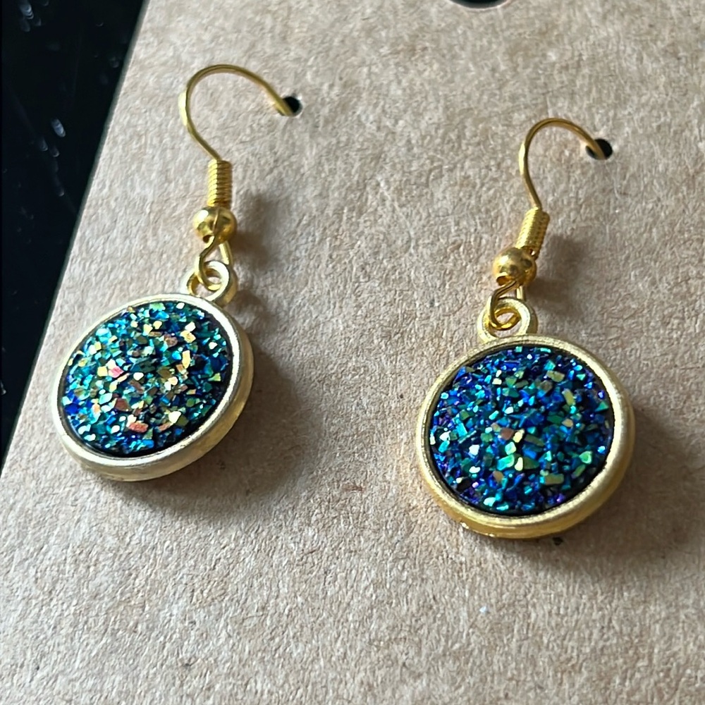 DANGLING teal and gold tone druzy style earrings-NWT